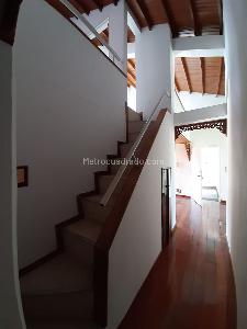 Apartamento de 3 alcobas en venta en El Poblado Loma Del Indio, Medellín, 136 m² · foto 18 de 20