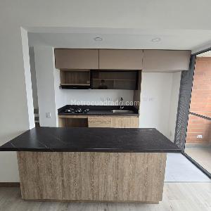 Apartamento en venta en Centro, Itagüí · foto 3 de 20