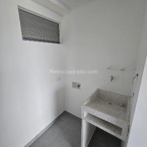 Apartamento en venta en Centro, Itagüí · foto 5 de 20