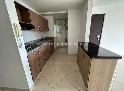Apartamento de 3 alcobas en venta en San José, Sabaneta, 70 m² · foto 4 de 20