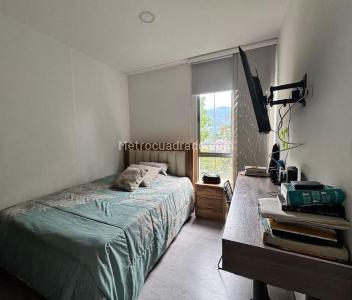 Apartamento de 3 alcobas en venta en Loma De Las Brujas, Envigado, 92 m² · foto 15 de 20