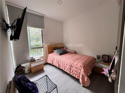 Apartamento de 3 alcobas en venta en Loma De Las Brujas, Envigado, 92 m² · foto 18 de 20