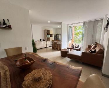 Apartamento de 3 alcobas en venta en Loma De Las Brujas, Envigado, 92 m² · foto 4 de 20