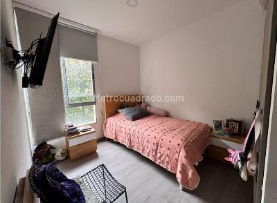 Apartamento de 3 alcobas en venta en Loma De Las Brujas, Envigado, 92 m² · foto 11 de 20