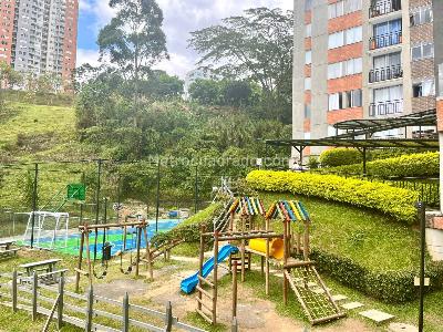 Apartamento de 3 alcobas en venta en La Doctora, Sabaneta, 58 m² · foto 14 de 20