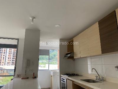 Apartamento de 3 alcobas en venta en San José, Sabaneta, 87 m² · foto 4 de 20