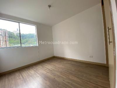 Apartamento de 3 alcobas en venta en San José, Sabaneta, 87 m² · foto 10 de 20
