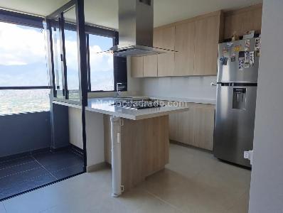 Apartamento de 3 alcobas en venta en El Poblado Las Palmas, Medellín, 87 m² · foto 13 de 20