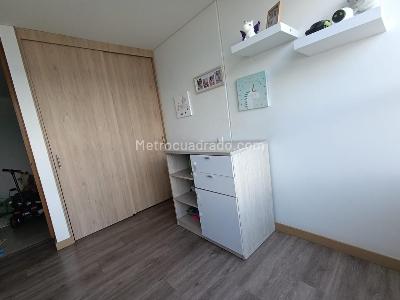 Apartamento de 3 alcobas en venta en El Poblado Las Palmas, Medellín, 87 m² · foto 17 de 20