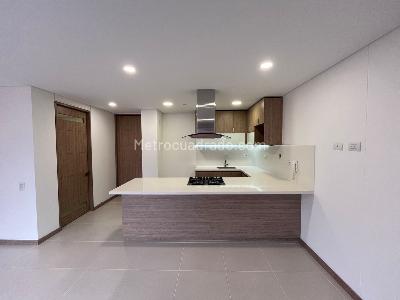 Apartamento de 2 alcobas en venta en Los Mesa, Envigado, 89 m² · foto 2 de 20