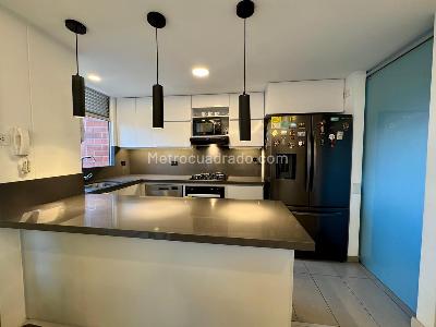 Apartamento de 3 alcobas en venta en El Poblado Las Palmas, Medellín, 87 m² · foto 16 de 20
