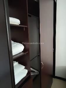 Apartamento de 3 alcobas en venta en El Poblado Loma Del Indio, Medellín, 72 m² · foto 10 de 20