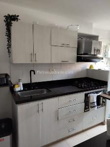 Apartamento de 3 alcobas en venta en El Poblado Loma Del Indio, Medellín, 72 m² · foto 4 de 20