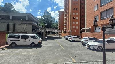 Apartamento de 3 alcobas en venta en El Poblado Loma Del Indio, Medellín, 189 m² · foto 16 de 20
