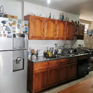 Apartamento de 3 alcobas en venta en El Poblado Loma Del Indio, Medellín, 189 m² · foto 3 de 20