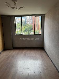 Apartamento de 3 alcobas en venta en Loma De Los Balsos, Medellín, 140 m² · foto 10 de 20