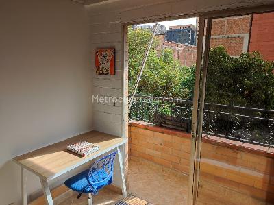 Apartamento de 2 alcobas en venta en Entreamigos, Sabaneta, 67 m² · foto 2 de 20