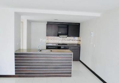 Apartamento de 3 alcobas en venta en El Poblado Loma Del Indio, Medellín, 100 m² · foto 4 de 20