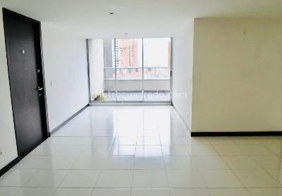Apartamento de 3 alcobas en venta en El Poblado Loma Del Indio, Medellín, 100 m² · foto 2 de 20