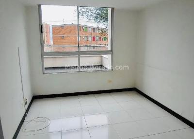 Apartamento de 3 alcobas en venta en El Poblado Loma Del Indio, Medellín, 100 m² · foto 14 de 20