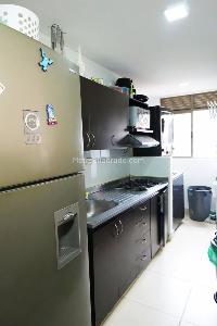 Apartamento de 3 alcobas en venta en Loma Del Indio, Medellín, 70 m² · foto 14 de 20