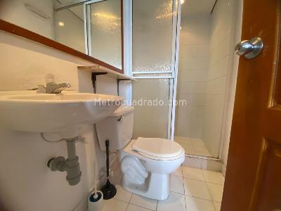 Apartamento de 2 alcobas en venta en El Poblado Loma Del Indio, Medellín, 57 m² · foto 19 de 20