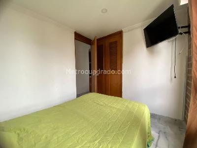 Apartamento de 2 alcobas en venta en El Poblado Loma Del Indio, Medellín, 57 m² · foto 10 de 20