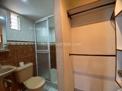 Apartamento de 2 alcobas en venta en El Poblado Loma Del Indio, Medellín, 57 m² · foto 11 de 20