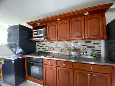 Apartamento de 2 alcobas en venta en El Poblado Loma Del Indio, Medellín, 57 m² · foto 8 de 20