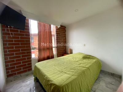 Apartamento de 2 alcobas en venta en El Poblado Loma Del Indio, Medellín, 57 m² · foto 12 de 20
