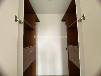 Apartamento en venta en Loma Del Indio, Medellín · foto 15 de 19