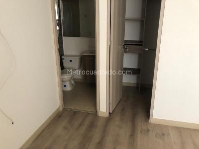 Apartamento de 3 alcobas en venta en Prados De Sabaneta, Sabaneta, 85 m² · foto 2 de 20