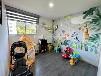 Apartamento de 3 alcobas en venta en Las Lomitas, Sabaneta, 92 m² · foto 3 de 20