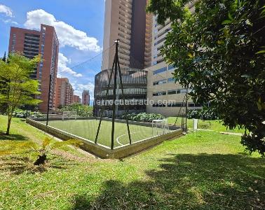 Apartamento en venta en El Poblado El Tesoro, Medellín · foto 14 de 20