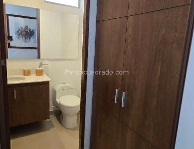 Apartamento en venta en El Poblado El Tesoro, Medellín · foto 11 de 20