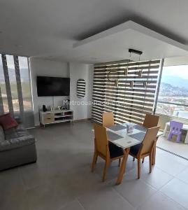 Apartamento de 3 alcobas en venta en La Cuenca, Envigado, 94 m² · foto 2 de 20