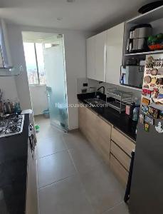 Apartamento de 3 alcobas en venta en La Cuenca, Envigado, 94 m² · foto 3 de 20