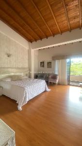 Casa de 3 alcobas en venta en Transversal Intermedia, Envigado, 249 m² · foto 6 de 20