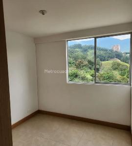 Apartamento de 3 alcobas en venta en San Remo, Sabaneta, 72 m² · foto 7 de 20