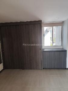 Apartamento de 3 alcobas en venta en Parque Principal, Sabaneta, 85 m² · foto 17 de 20