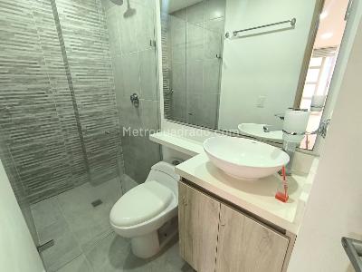 Apartamento de 2 alcobas en venta en Parque Principal, Sabaneta, 63 m² · foto 5 de 20