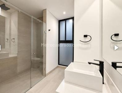 Apartamento en venta en Lalinde, Medellín · foto 8 de 20