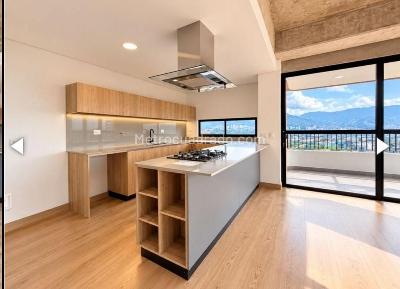 Apartamento en venta en Lalinde, Medellín · foto 2 de 20