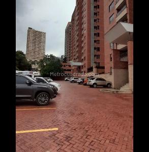 Apartamento de 2 alcobas en venta en El Poblado El Tesoro, Medellín, 85 m² · foto 6 de 20