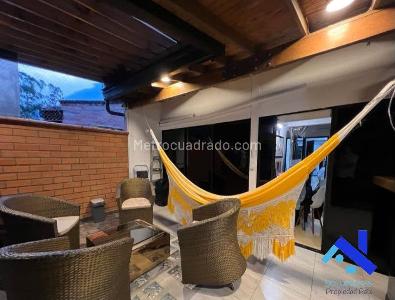 Casa de 3 alcobas en venta en Intermedia, Envigado, 270 m² · foto 11 de 20
