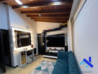 Casa de 3 alcobas en venta en Intermedia, Envigado, 270 m² · foto 16 de 20