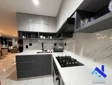Casa de 3 alcobas en venta en Intermedia, Envigado, 270 m² · foto 7 de 20