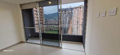 Apartamento en venta en Centro, Itagüí · foto 4 de 20