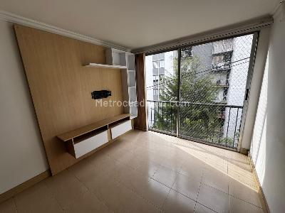 Apartamento en venta en Loma Del Indio, Medellín · foto 2 de 20