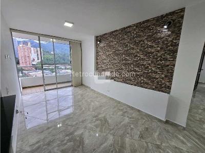 Apartamento de 3 alcobas en venta en Prados De Sabaneta, Sabaneta, 65 m² · foto 2 de 20
